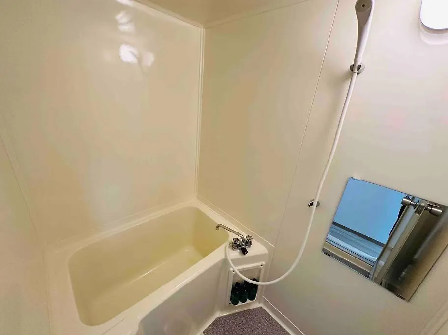 Apartment 303黒門市場すぐ30秒!道頓堀まで徒歩8分!でんでんタウン徒歩3分!通天閣徒歩9分!観光に最高! Osaka