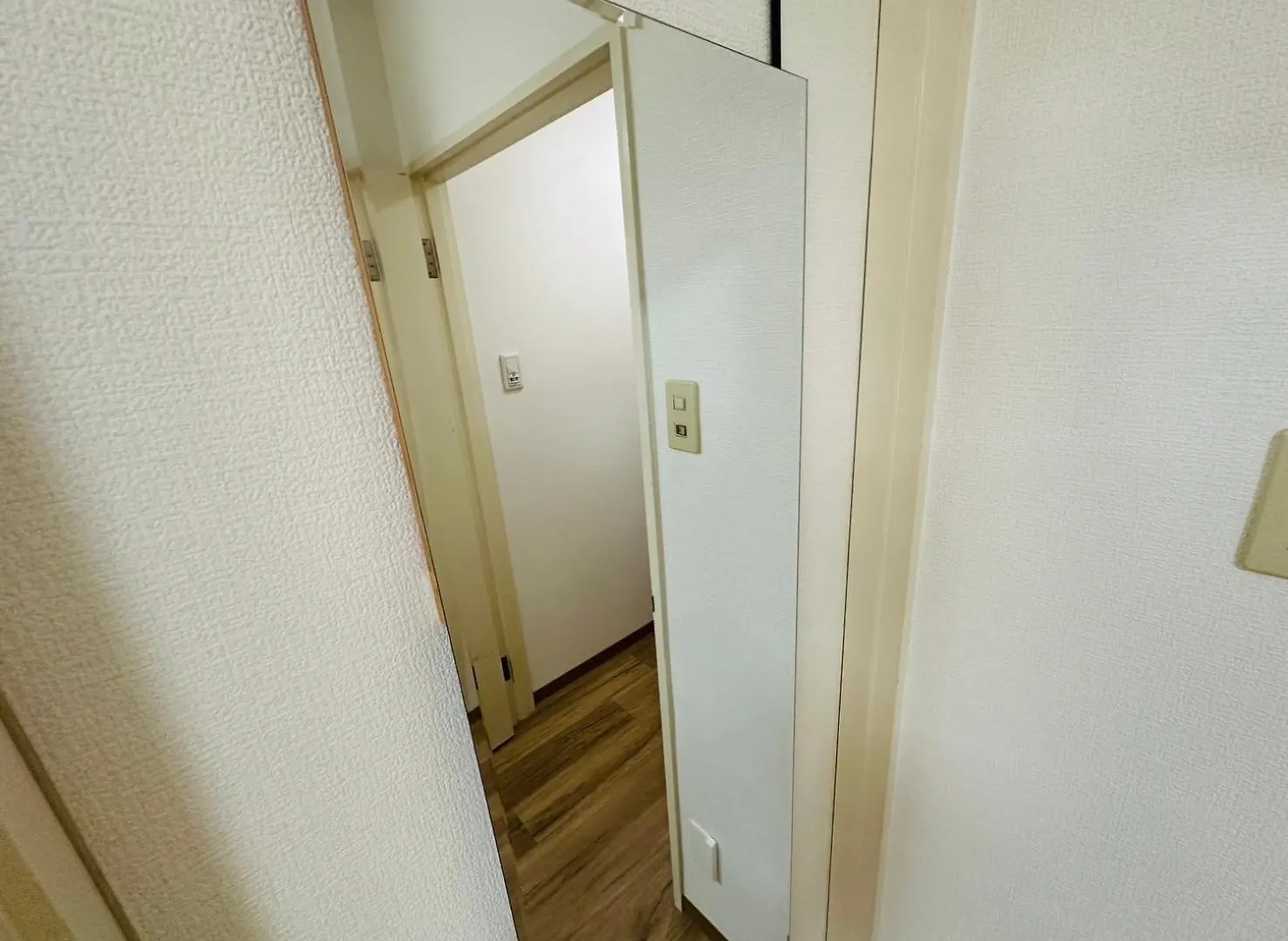 303黒門市場すぐ30秒!道頓堀まで徒歩8分!でんでんタウン徒歩3分!通天閣徒歩9分!観光に最高! Osaka